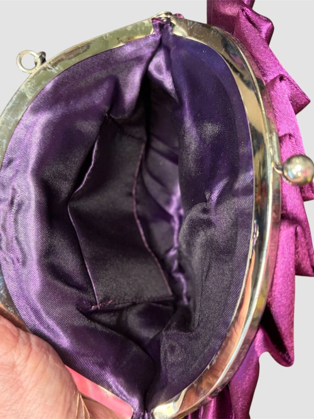 PURPLE SATIN EVENING BAG WITH FLOWER APPLIQUE AND BEADED HANDLE - Picture 2 of 3
